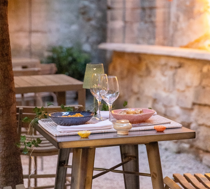 table-la-bastide-avignon